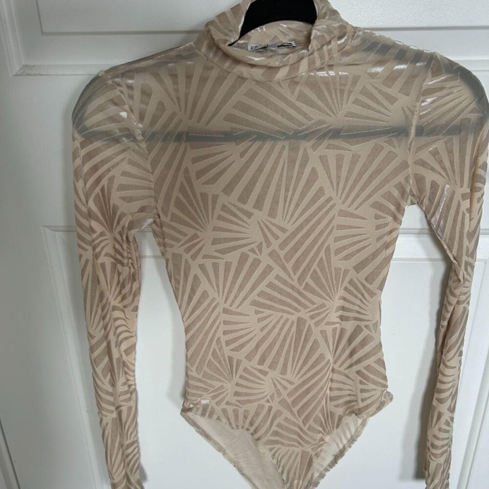Fashion Nova sexy Ivory shear mock neck long sleeve bodysuit (Like new)